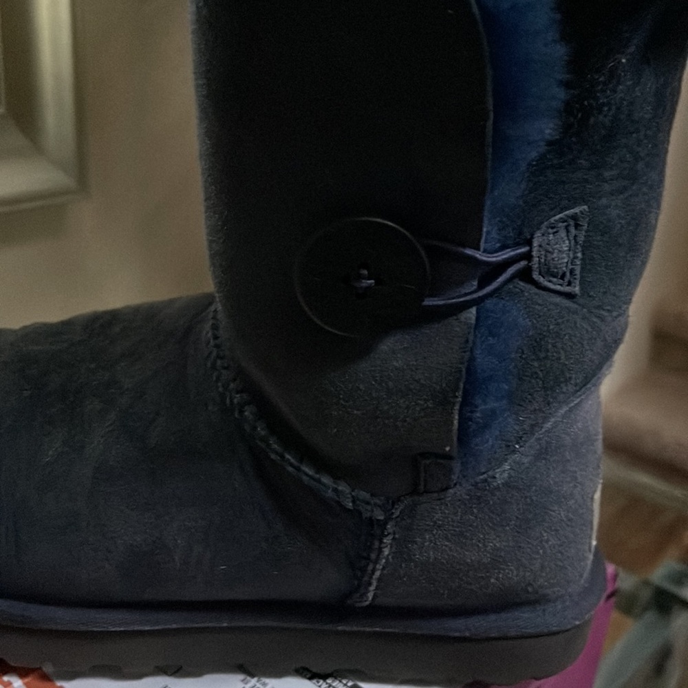 Women’s Bailey Button UGG Boots - Picture 7 of 8